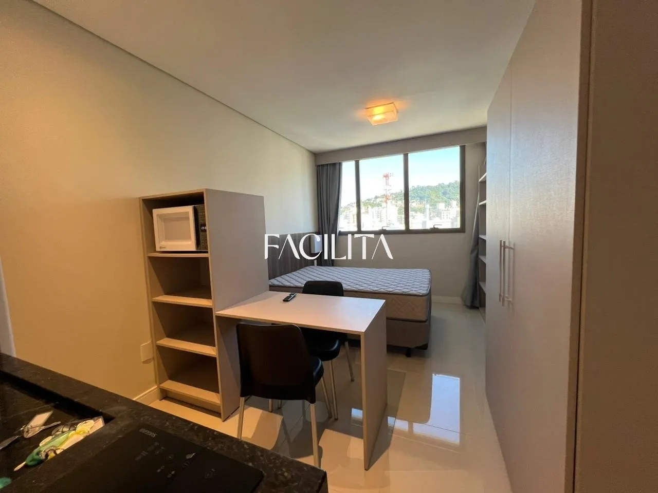 Furnished 20 m² one-bedroom apartment with work corner — photo 2