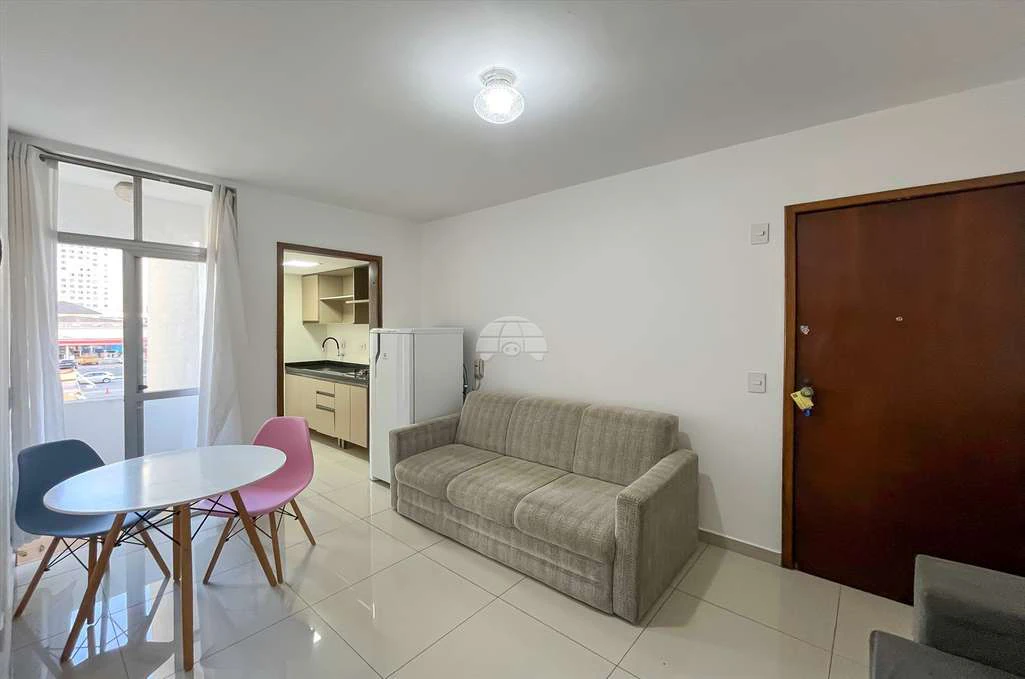 Apartamento de 1 dormitorio de 43 m² con cocina a medida — photo 4
