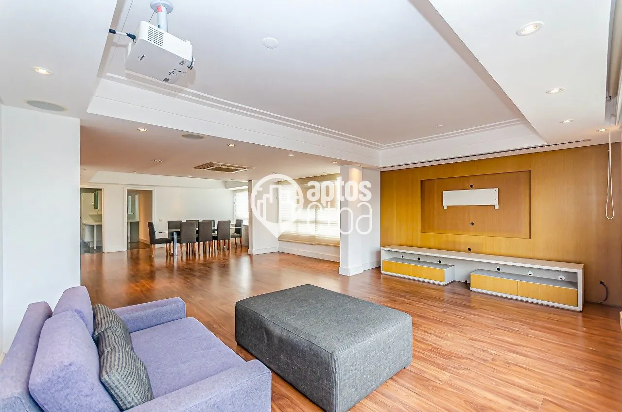 3-bedroom apartment with a home office