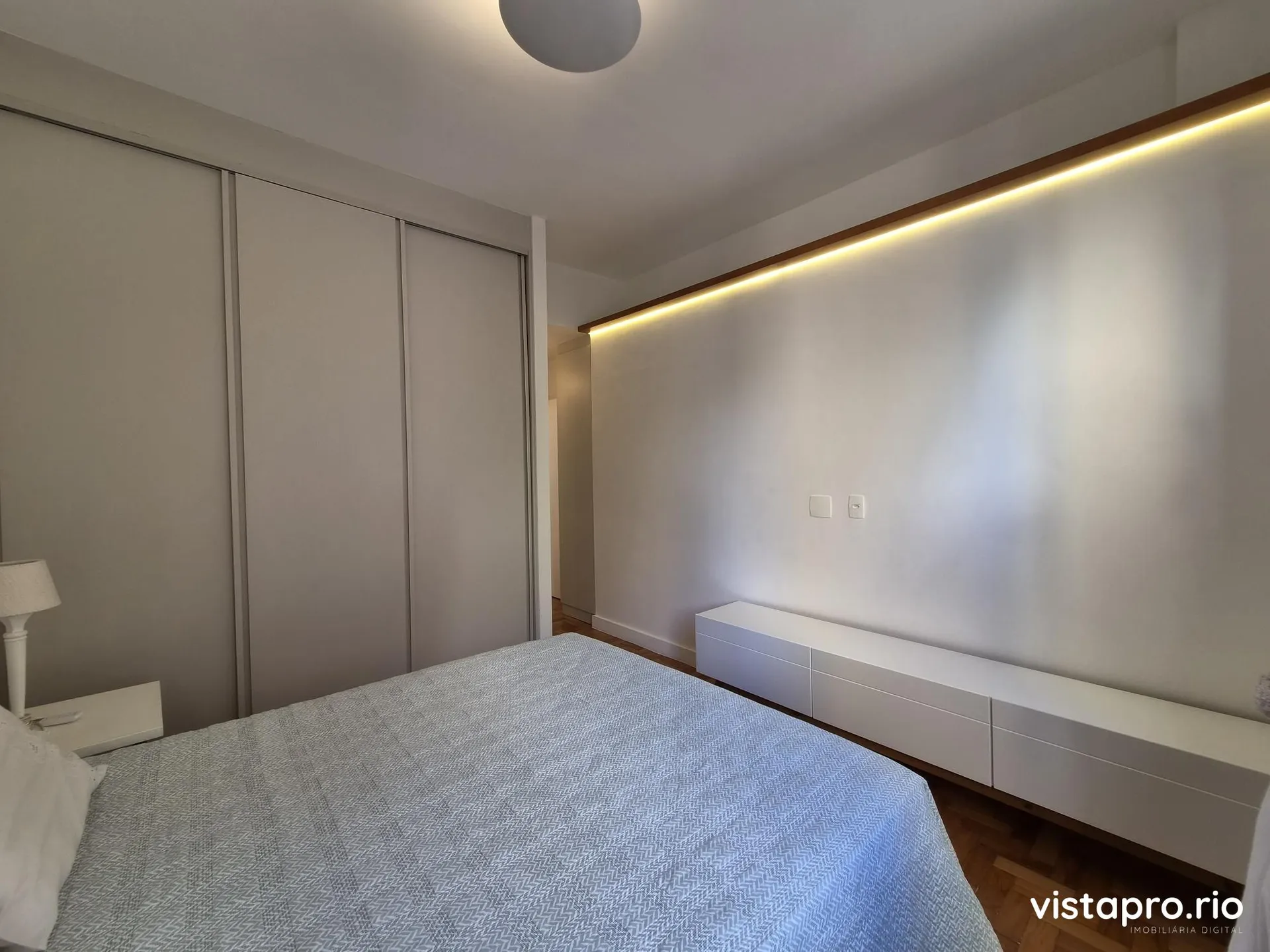 2-bedroom apartment with a washing machine in Rio de Janeiro — photo 14