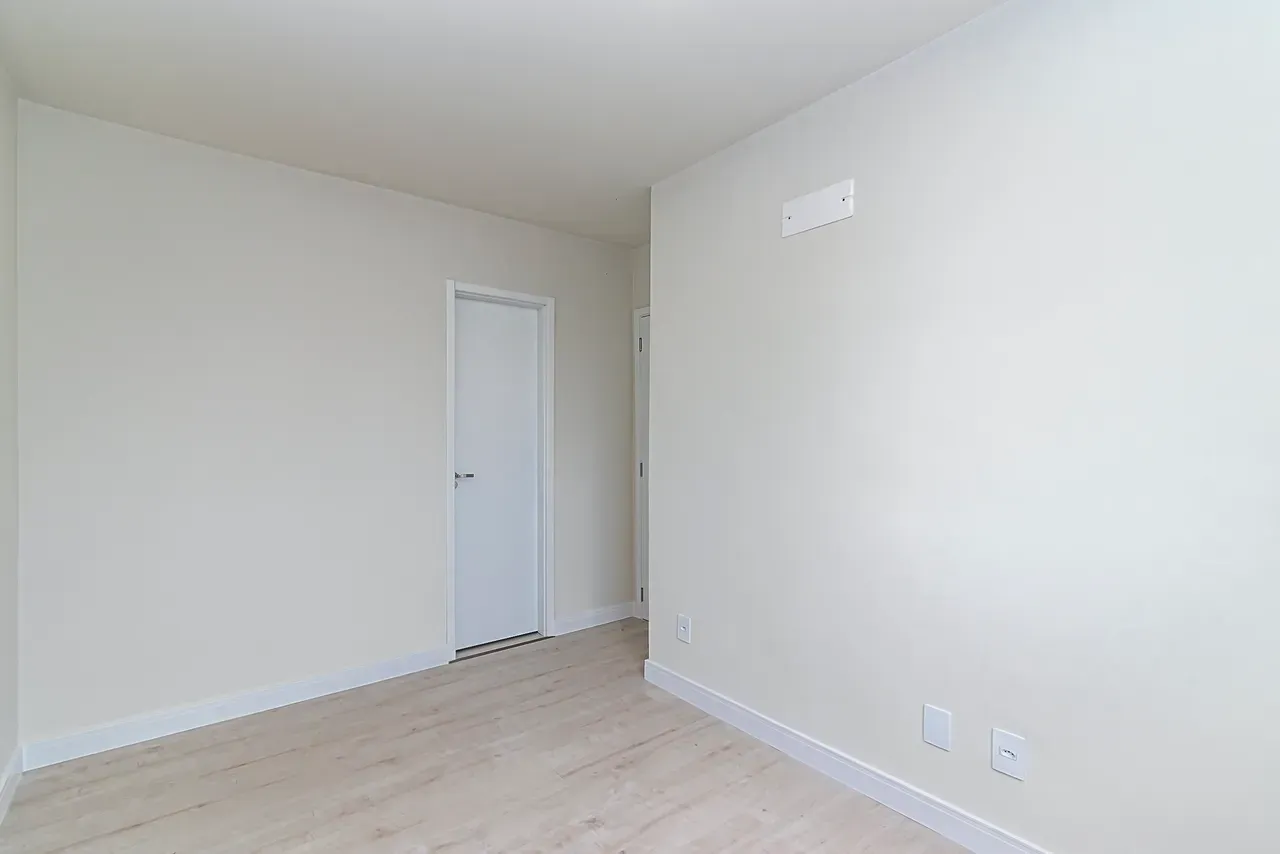 Apartment on the 3rd floor with a park view — photo 22
