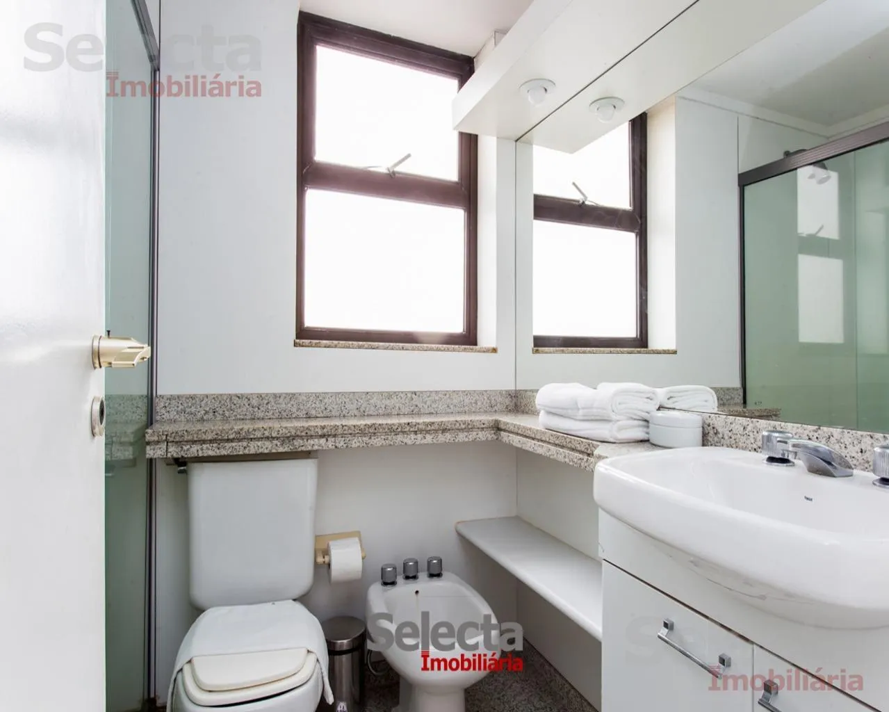 Furnished apartment with 2 bedrooms and 2 bathrooms — photo 26