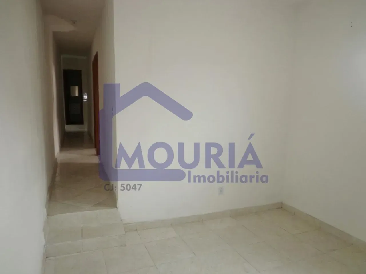 Unfurnished house with 2 bedrooms and 1 bathroom