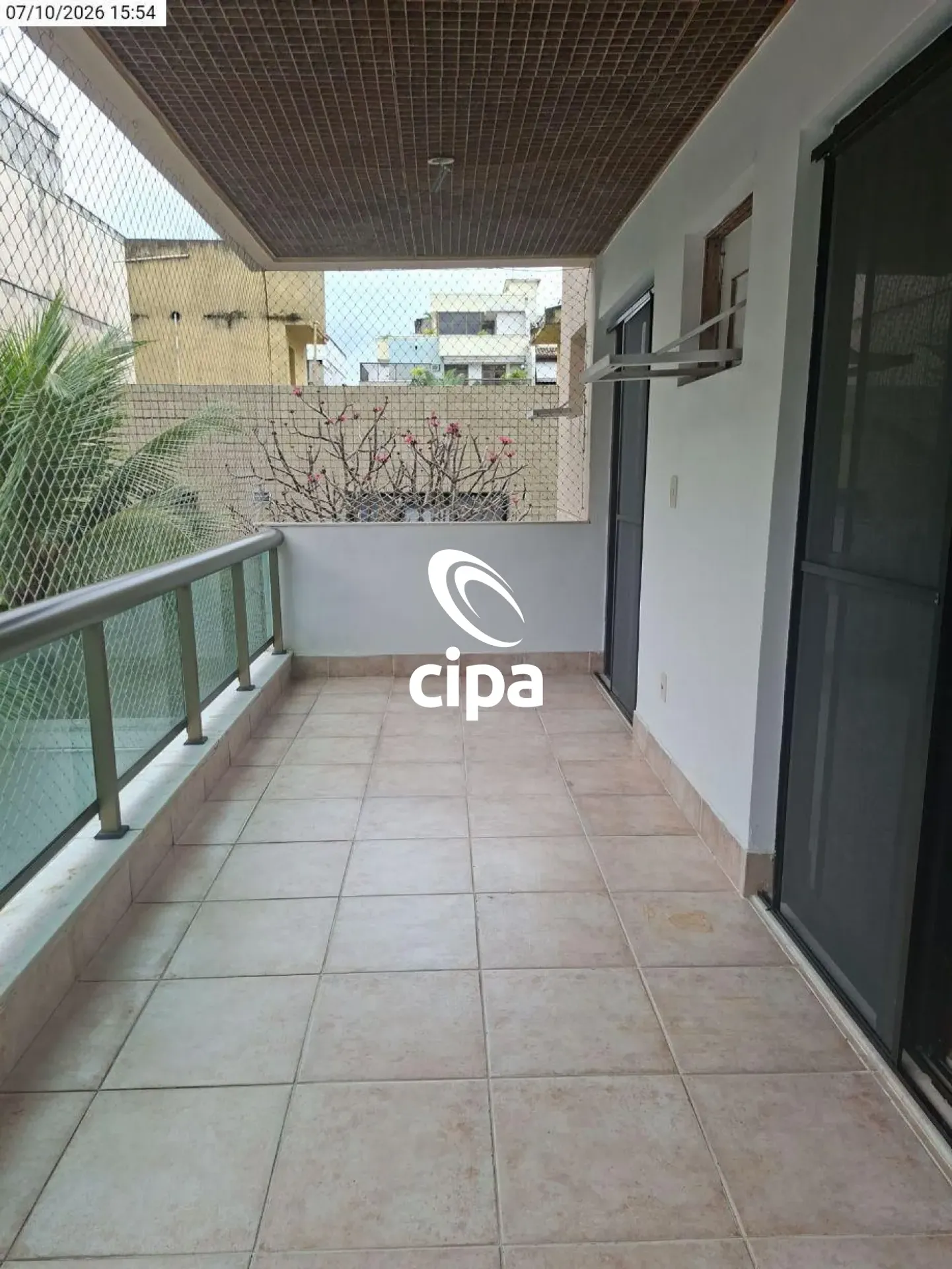 Apartment, 179 m², with wood or laminate floors — photo 12