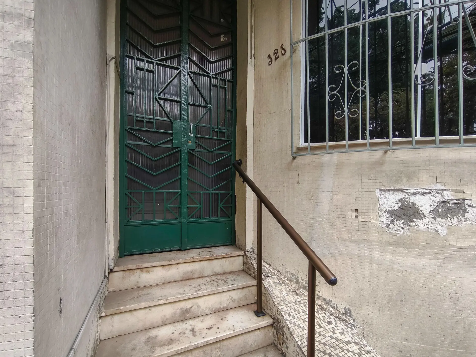 Квартира з 2 спальнями та балконом, доглянута — photo 30