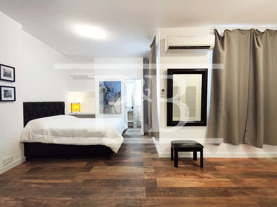 Furnished apartment with 4 bedrooms and 400 m² — photo 26