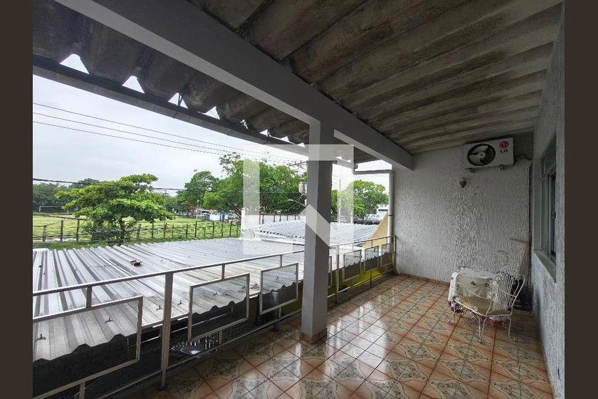 Furnished 240 m² house with 5 bedrooms and 5 bathrooms — photo 14