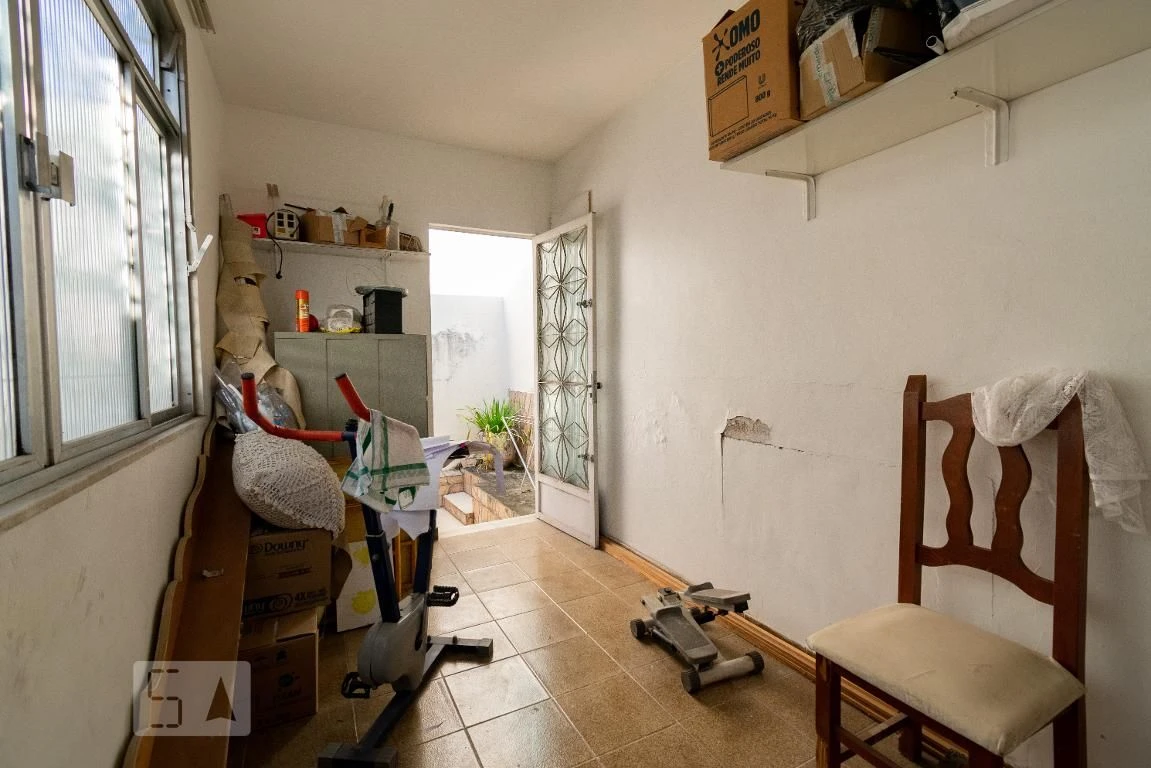 Furnished 4-bedroom house with private garden — photo 7
