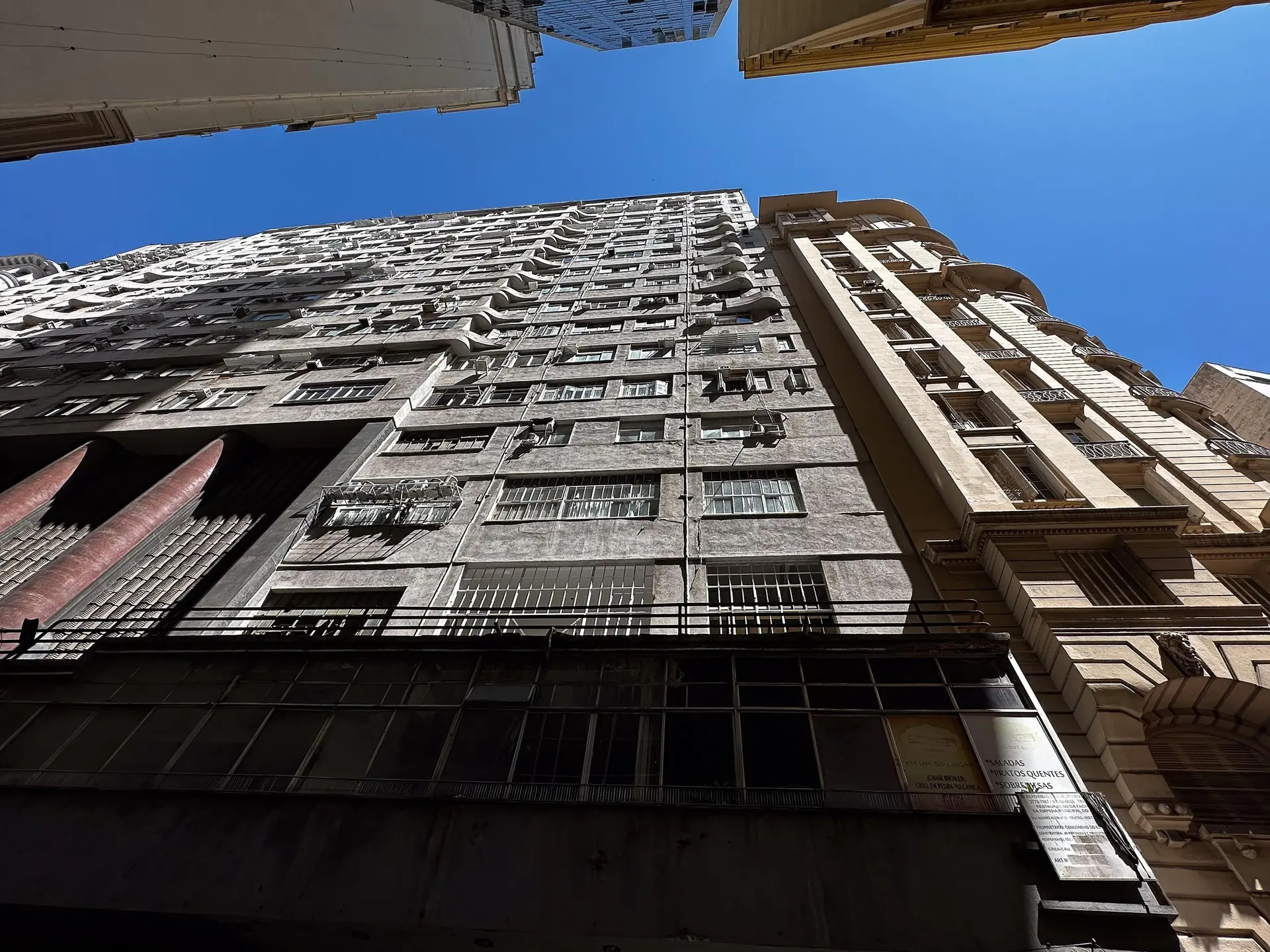 Furnished studio with 1 bedroom and 1 bathroom, no parking — photo 10