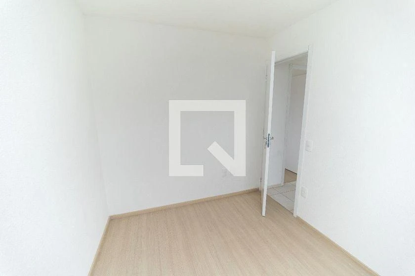 2-bedroom apartment in a building with a pool — photo 20