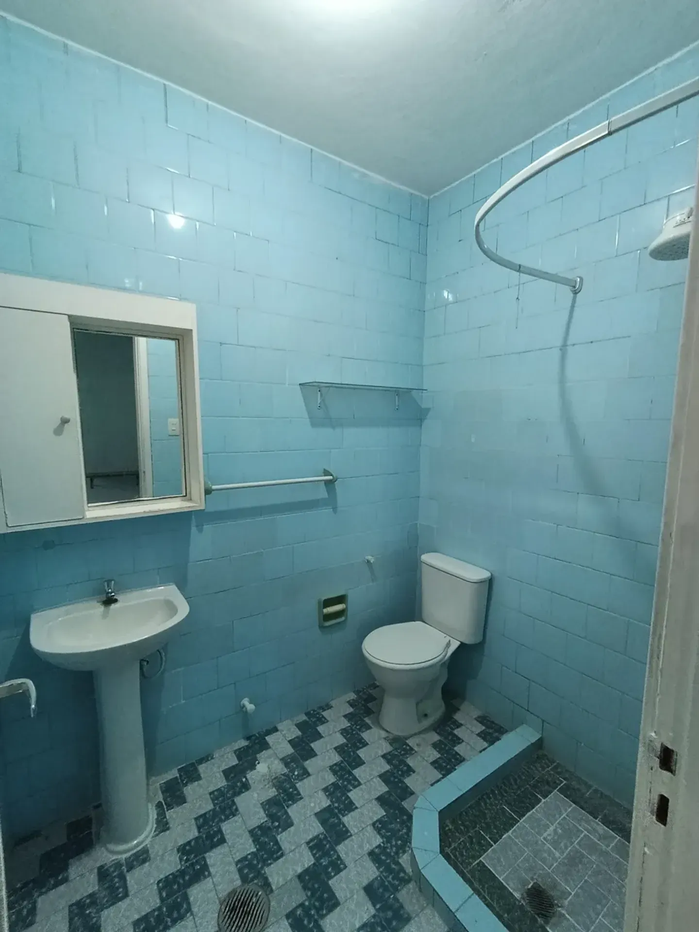 Unfurnished apartment-house with 1 bedroom and 1 bath — photo 27