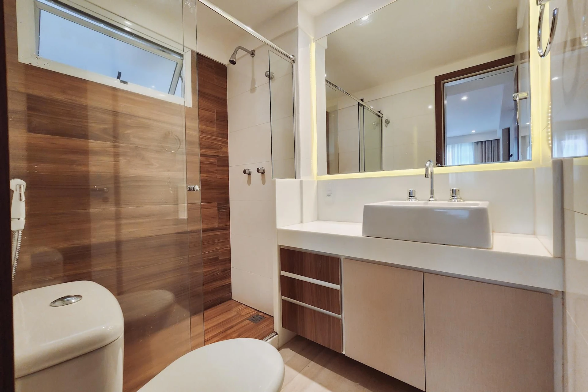 3-bedroom apartment with an ensuite suite and 2 parking — photo 13