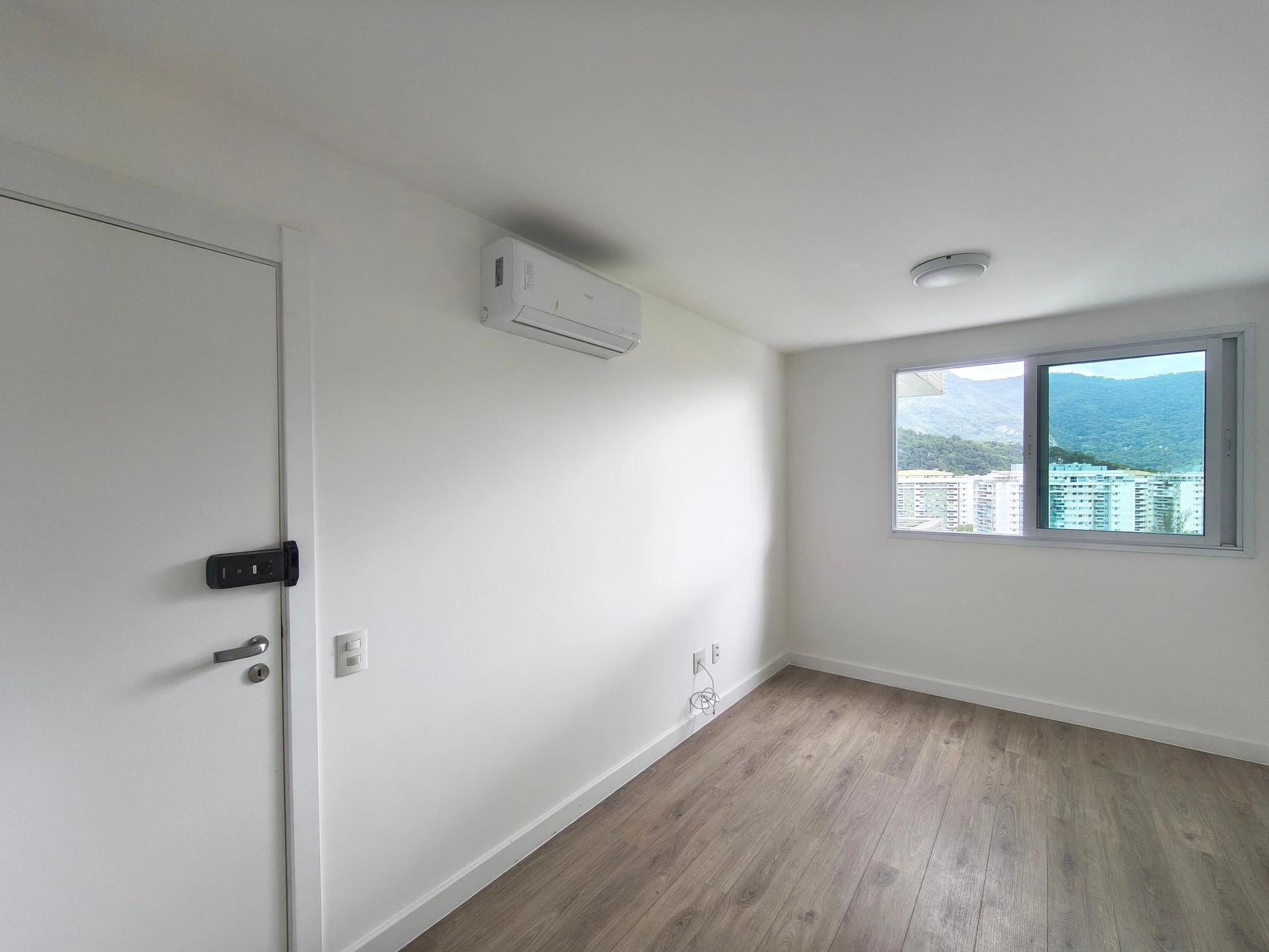 Apartamento, 82 m², com janelas do piso ao teto — photo 15
