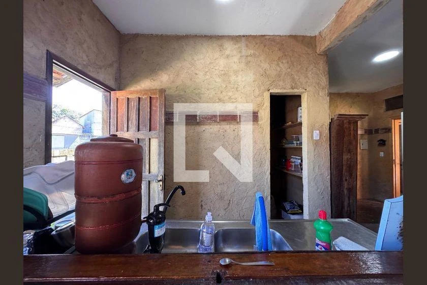 Casa de 4 dormitorios y 3 baños, 490 m² en total — photo 49