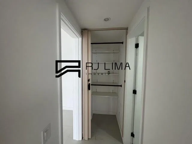 Washing machine in a one-bedroom apartment, 60 m² — photo 15