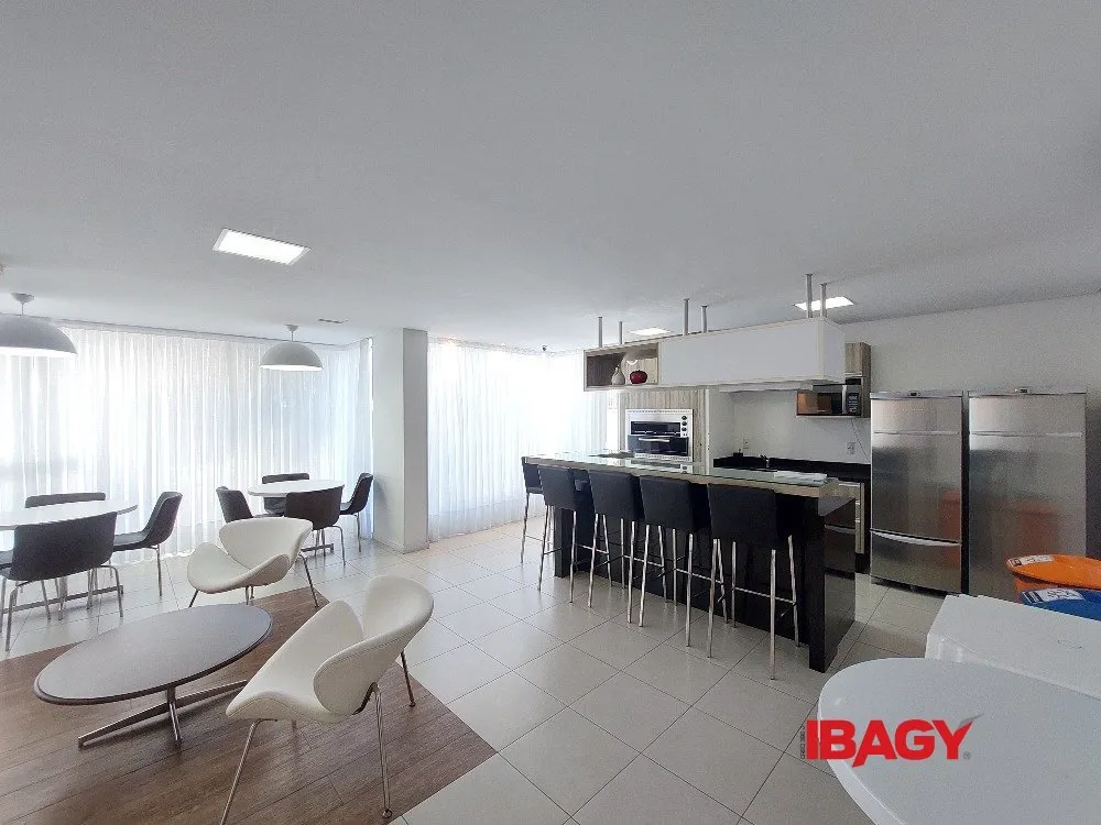 69 m² 2-bedroom apartment with balcony and built-in grill — photo 7