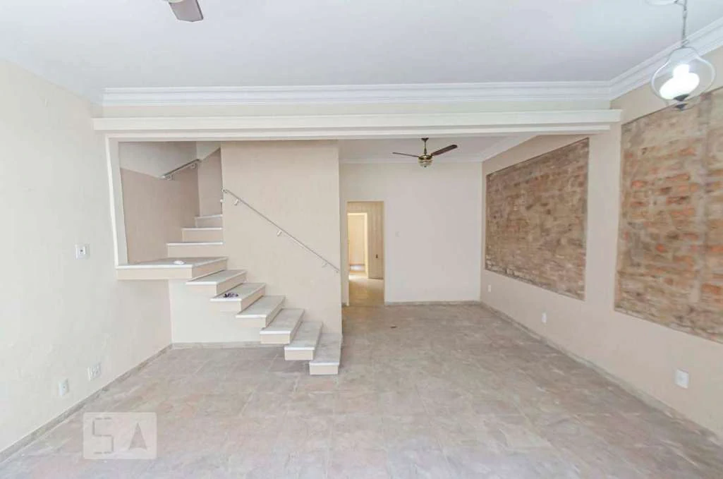 House with shared BBQ area and 5 bedrooms — photo 19