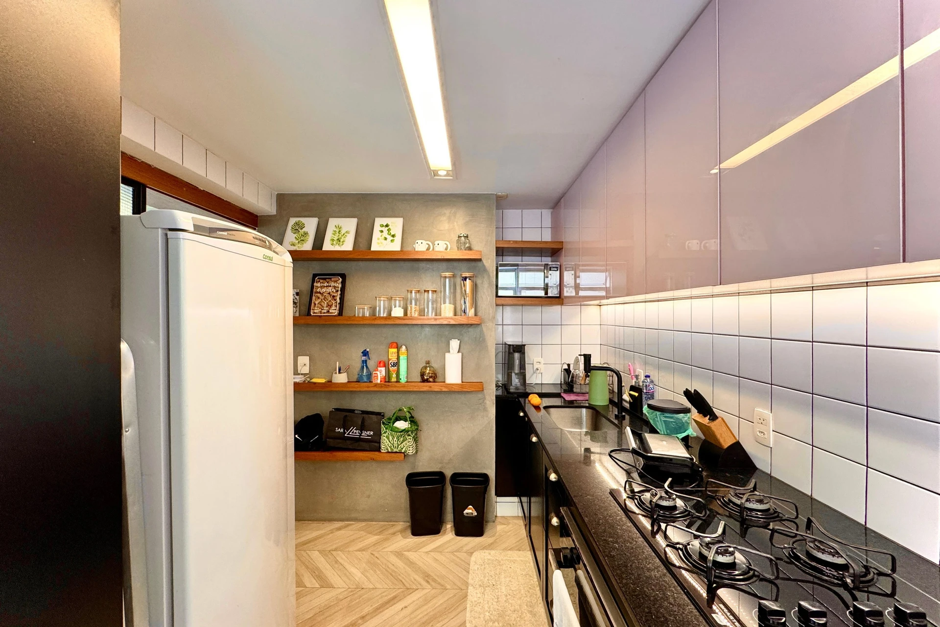 2-bedroom apartment with floor-to-ceiling windows — photo 4