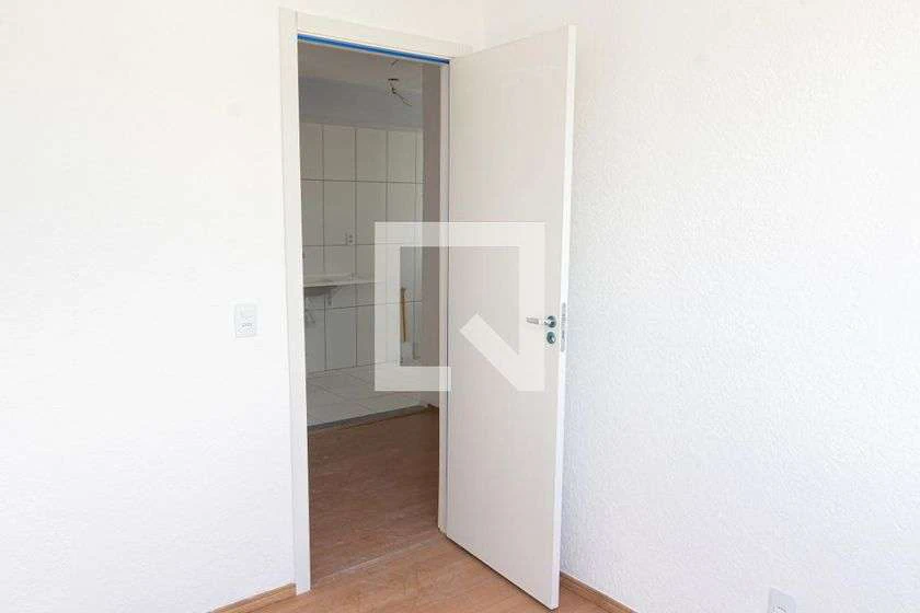 Unfurnished 2-bedroom apartment with 45 m² and wood floors — photo 14