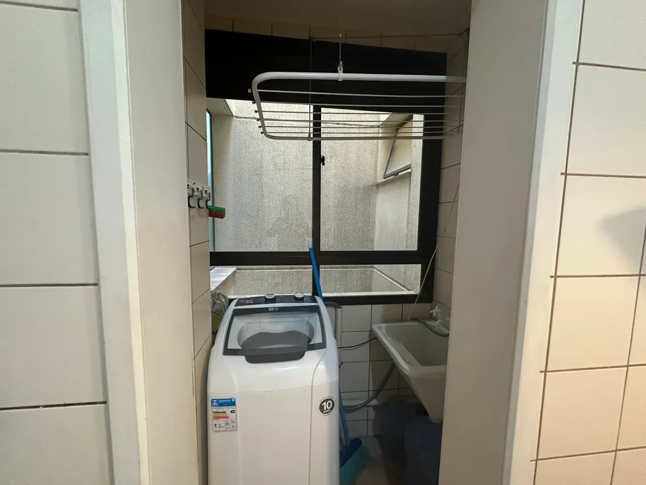 Furnished 1-bedroom apartment with 46 m² and an open kitchen — photo 3