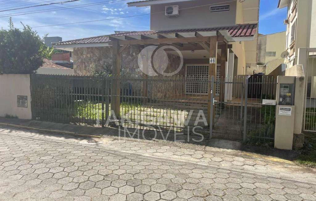 Casa de 209 m² com 3 dormitórios e 2 vagas — photo 4