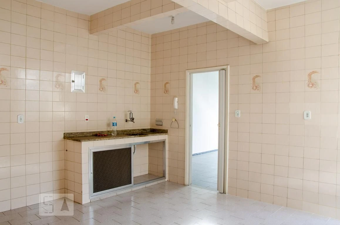 2-bedroom apartment with separate kitchen and gas stove — photo 3