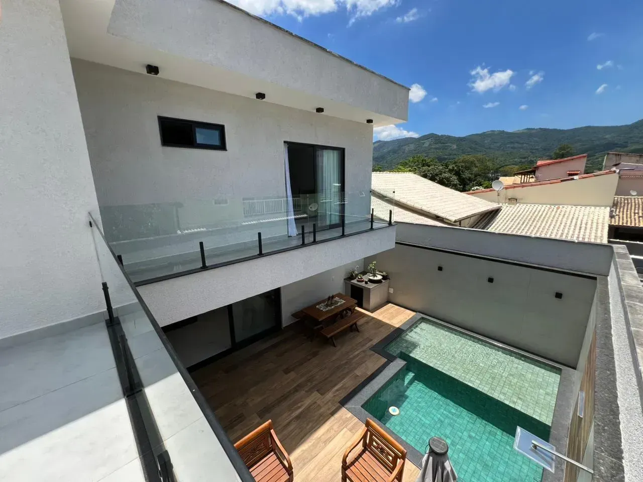 Furnished house with 4 bedrooms and 4 bathrooms — photo 3