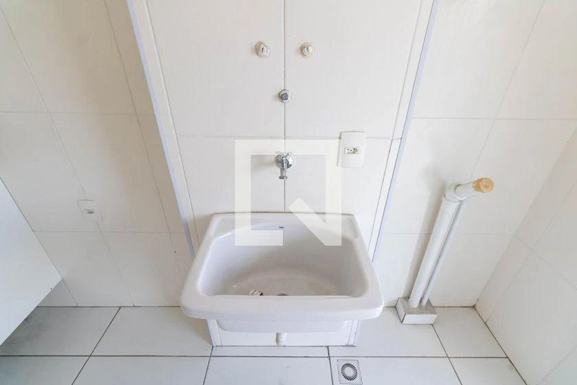 Rental apartment with 3 bedrooms and a balcony — photo 42