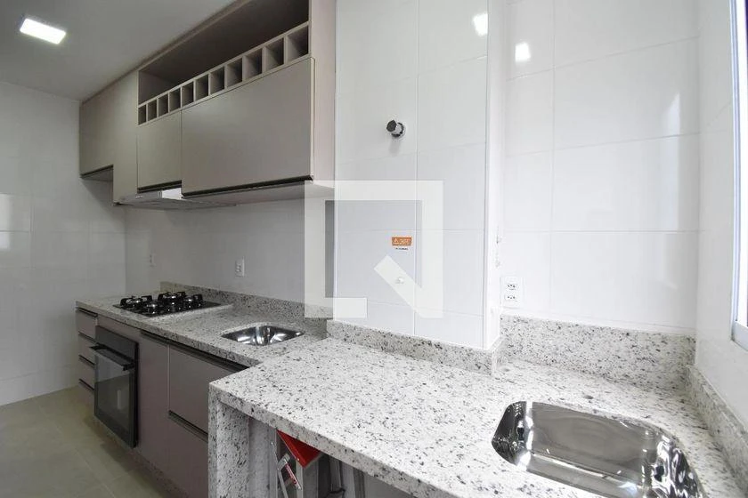 2-bedroom apartment with a home office in Curitiba — photo 26