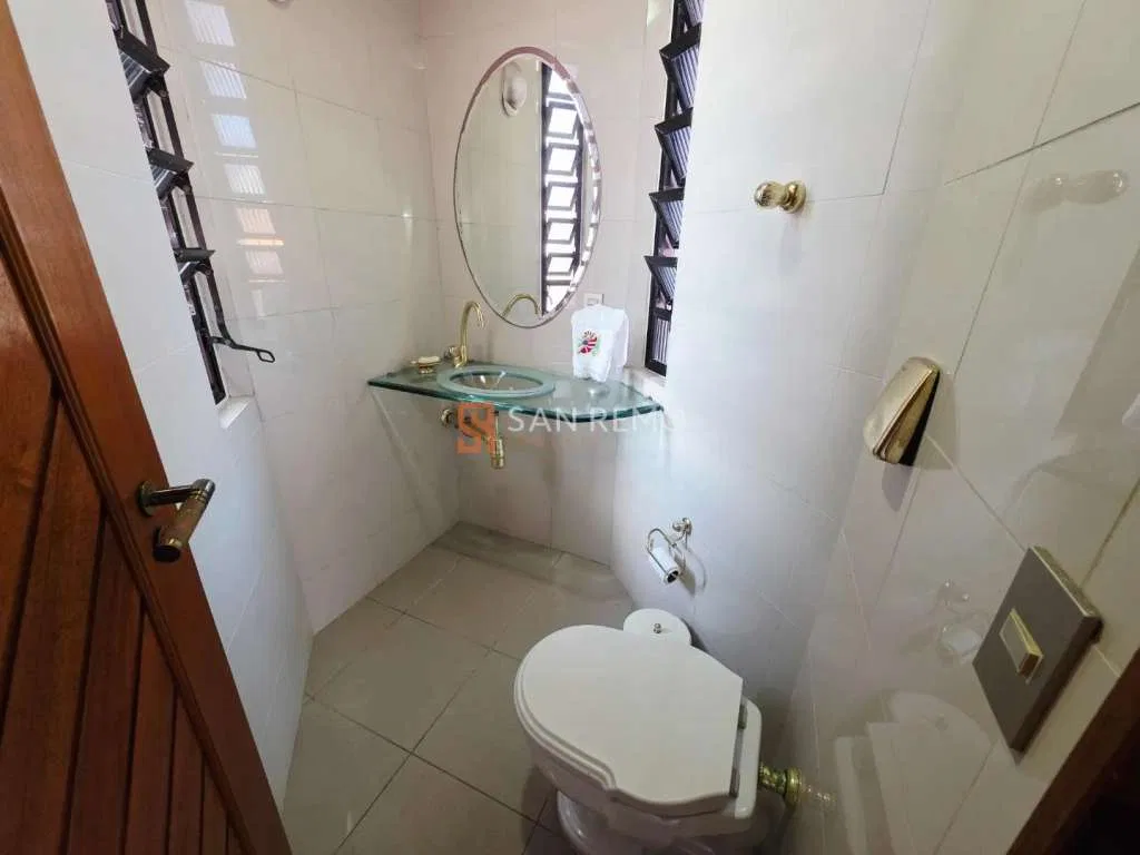 Casa en alquiler con 5 dormitorios y 3 baños — photo 5
