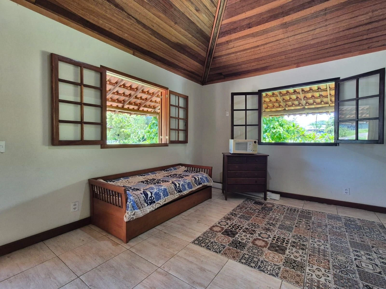 Furnished house, 2100 m², with a grill on the balcony — photo 22