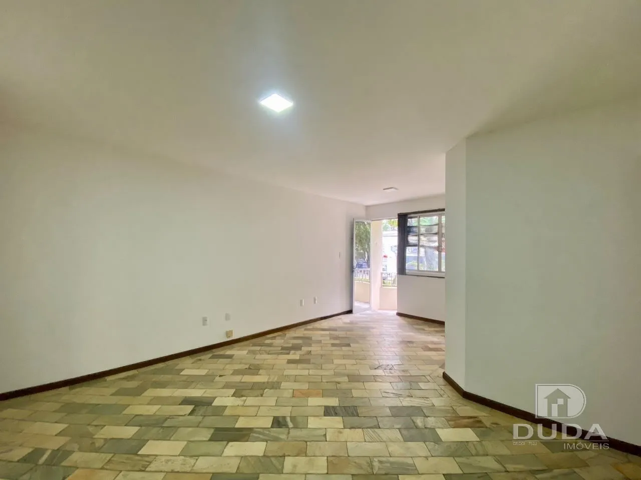 3-bedroom apartment, 1 with its own bathroom, 103 m² — photo 8