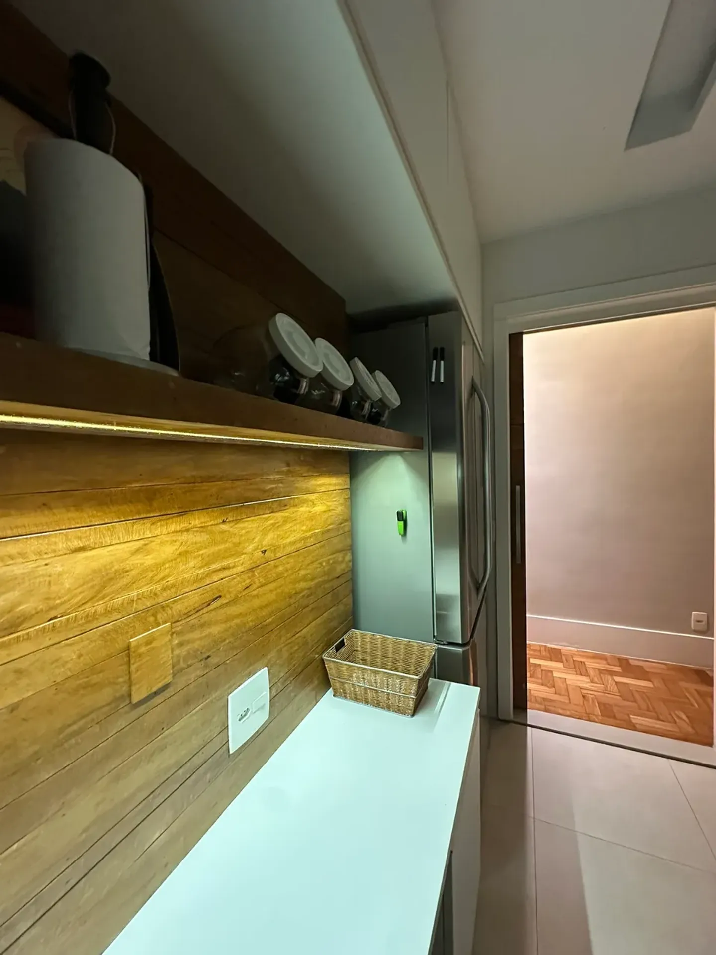 Furnished apartment with 3 bedrooms and 3 bathrooms — photo 18