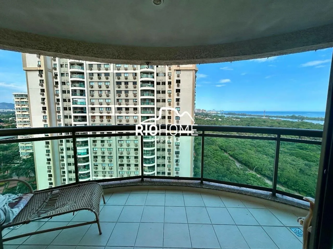 4-bedroom apartment with a water view in Rio de Janeiro — photo 22