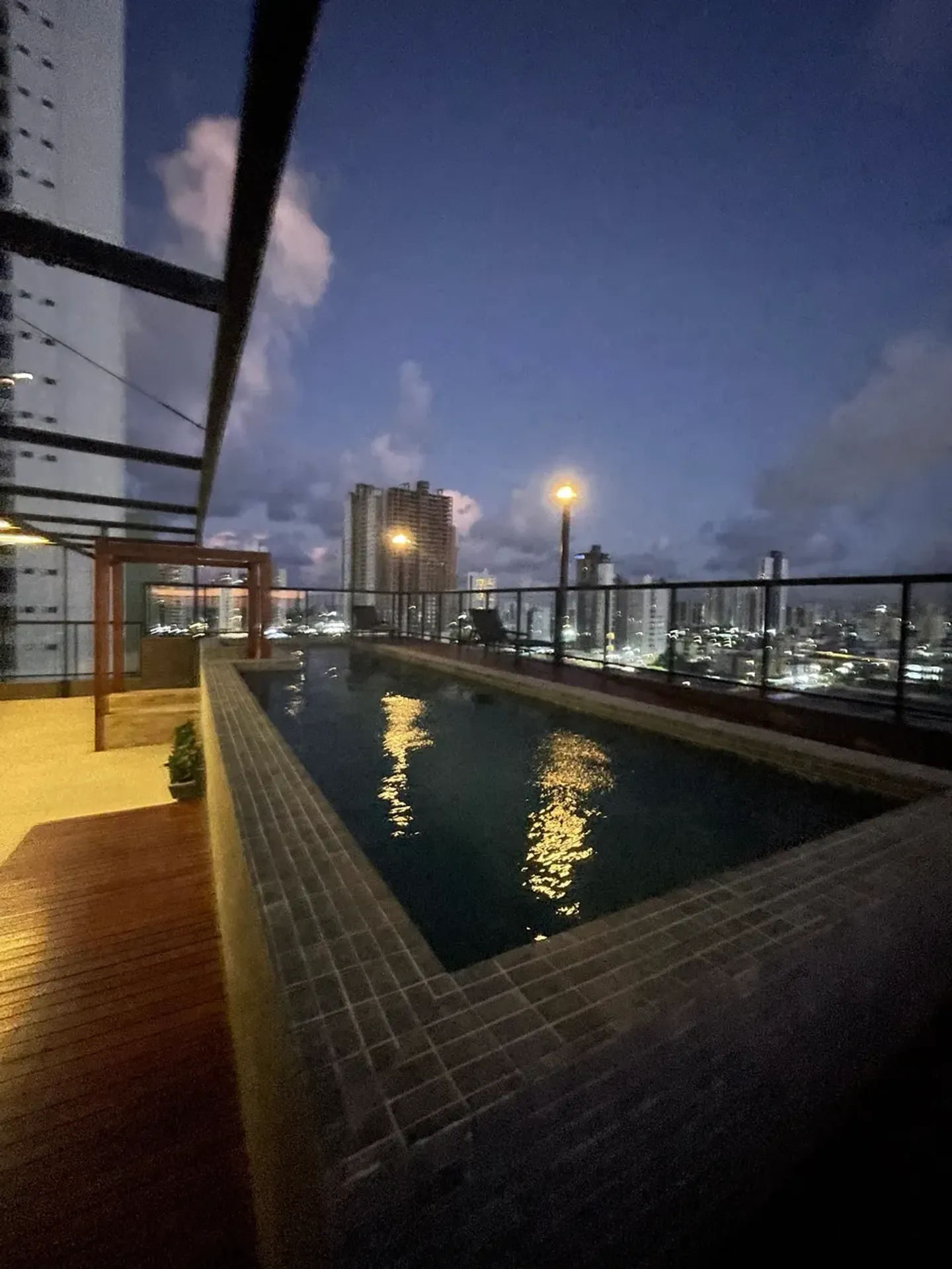 3-bedroom apartment with a grill on the balcony — photo 27