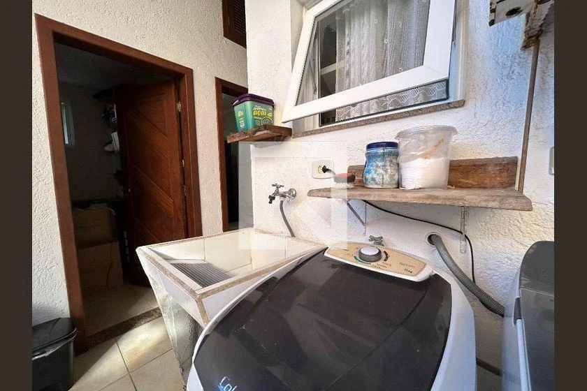 Furnished 284 m² house with 4 bedrooms and balcony — photo 37