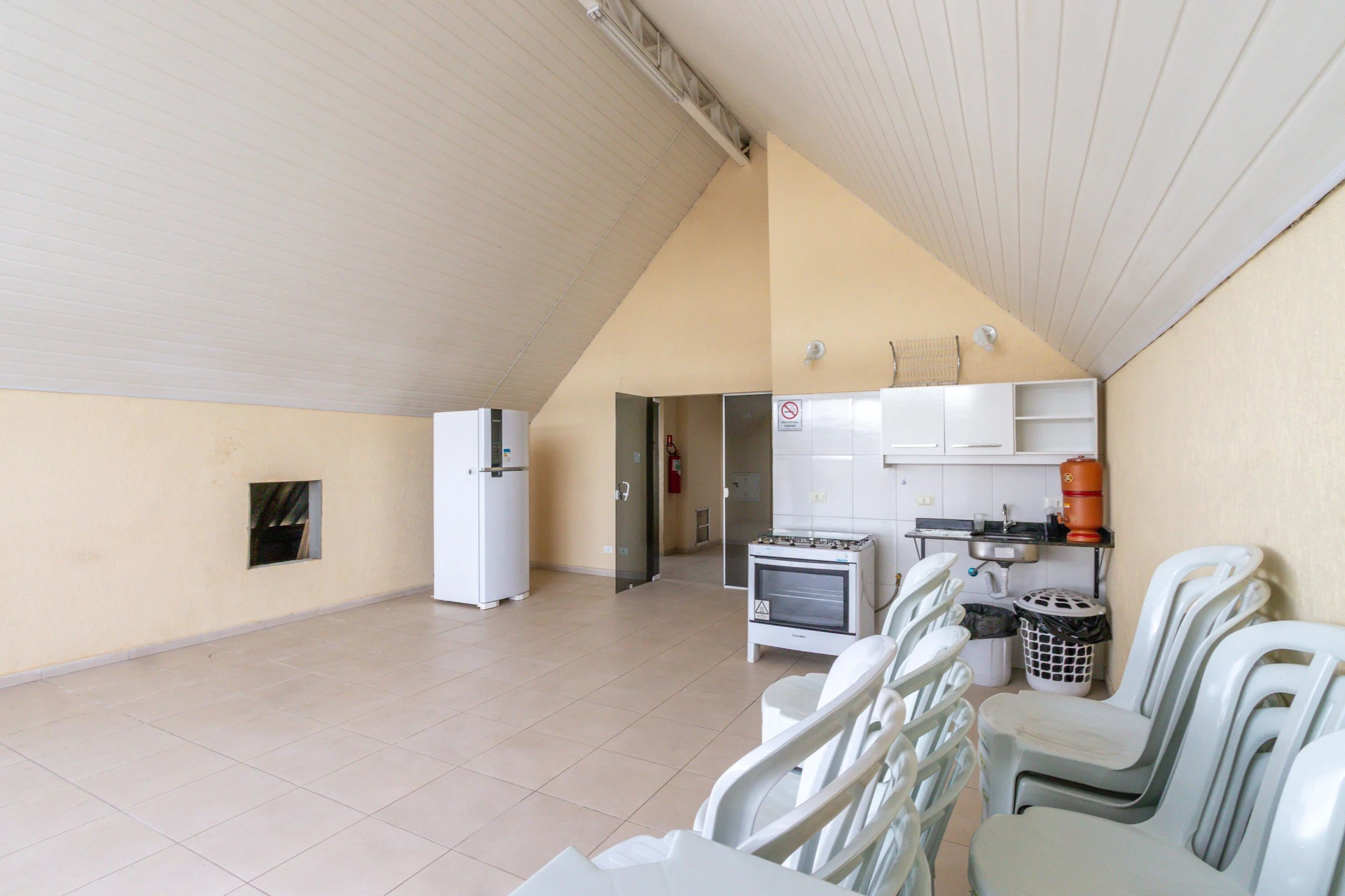 2-bedroom apartment with a home office in Curitiba — photo 20