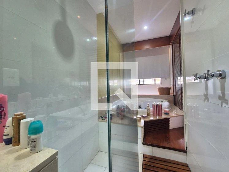 Furnished apartment, 325 m², with a home office — photo 32