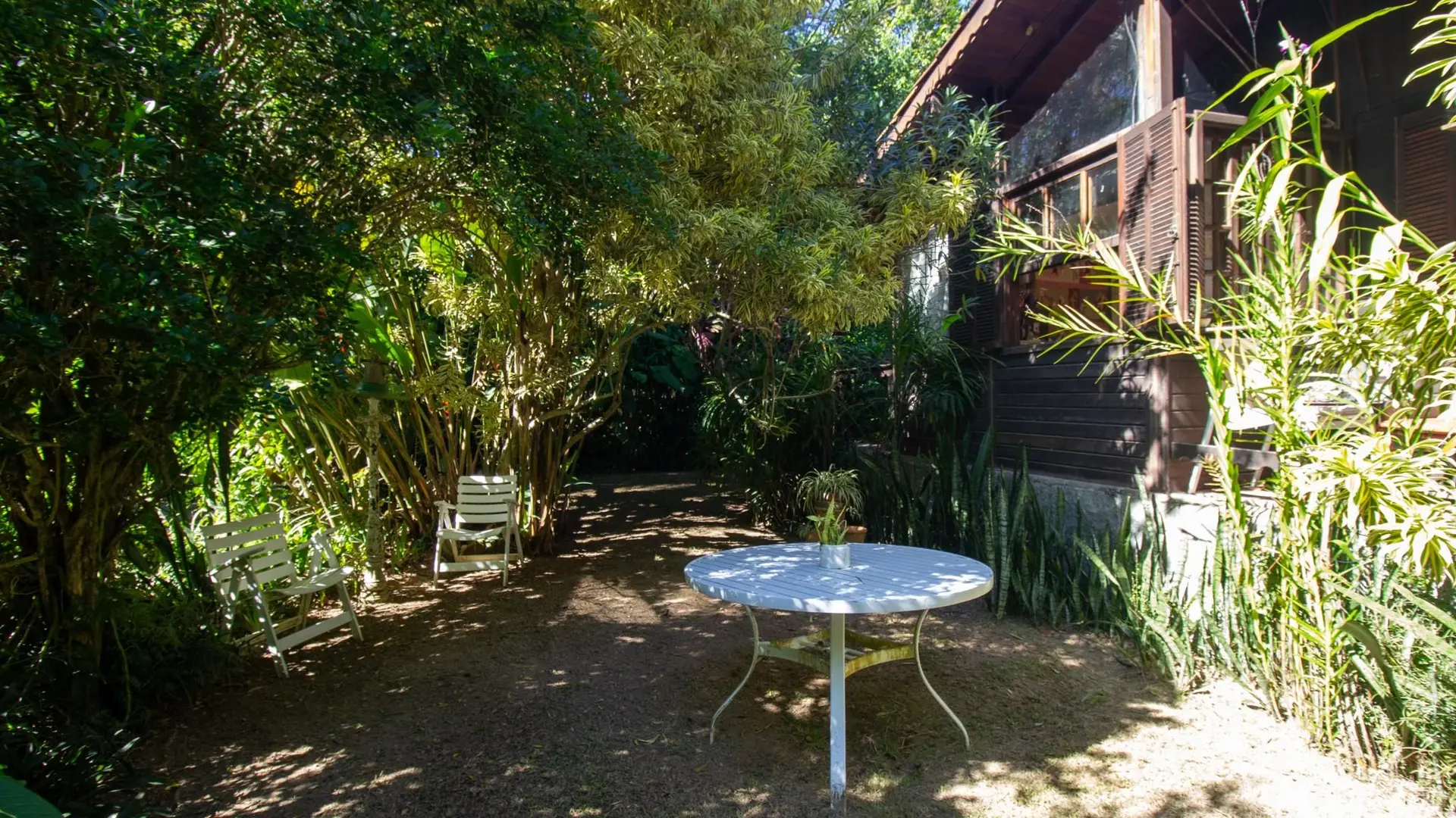 Furnished house with 5 bedrooms and 3 bathrooms — photo 53