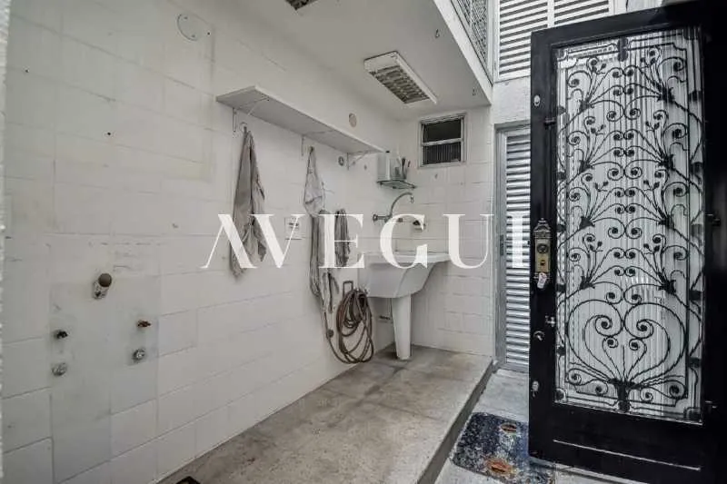 Furnished 4-bedroom house with 5 bathrooms — photo 16