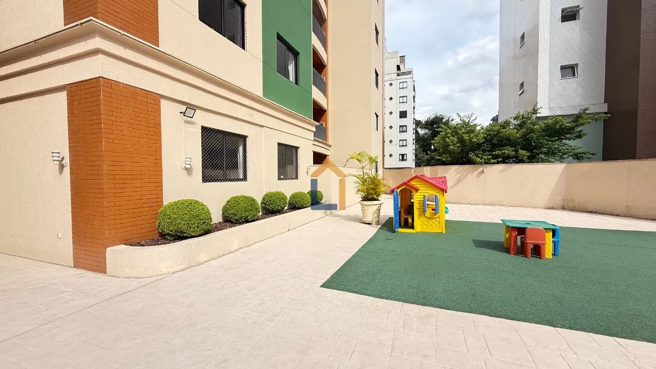 3-bedroom apartment with a washing machine in Curitiba — photo 72