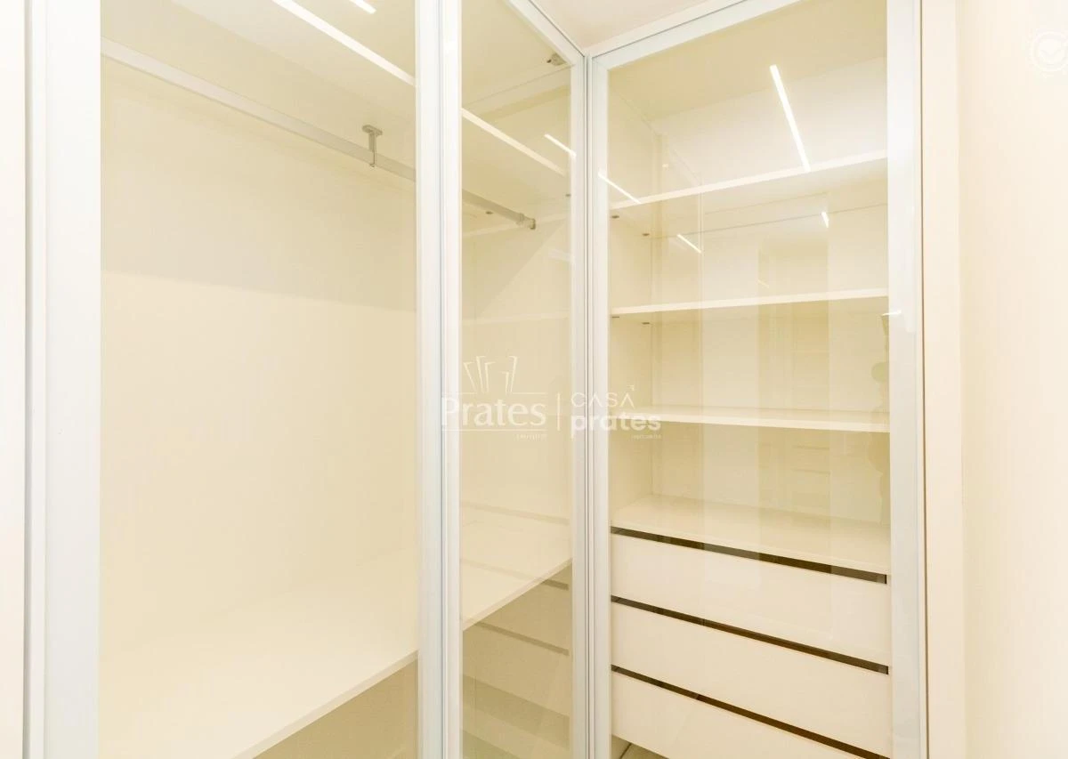 Furnished apartment, 30 m², with a home office — photo 19