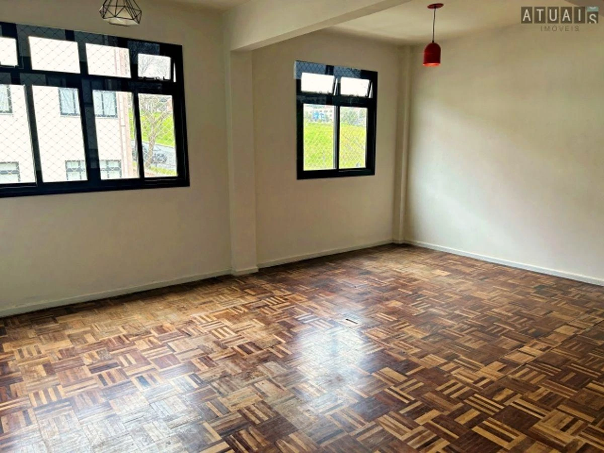 2-bedroom apartment with closed kitchen and gas stove