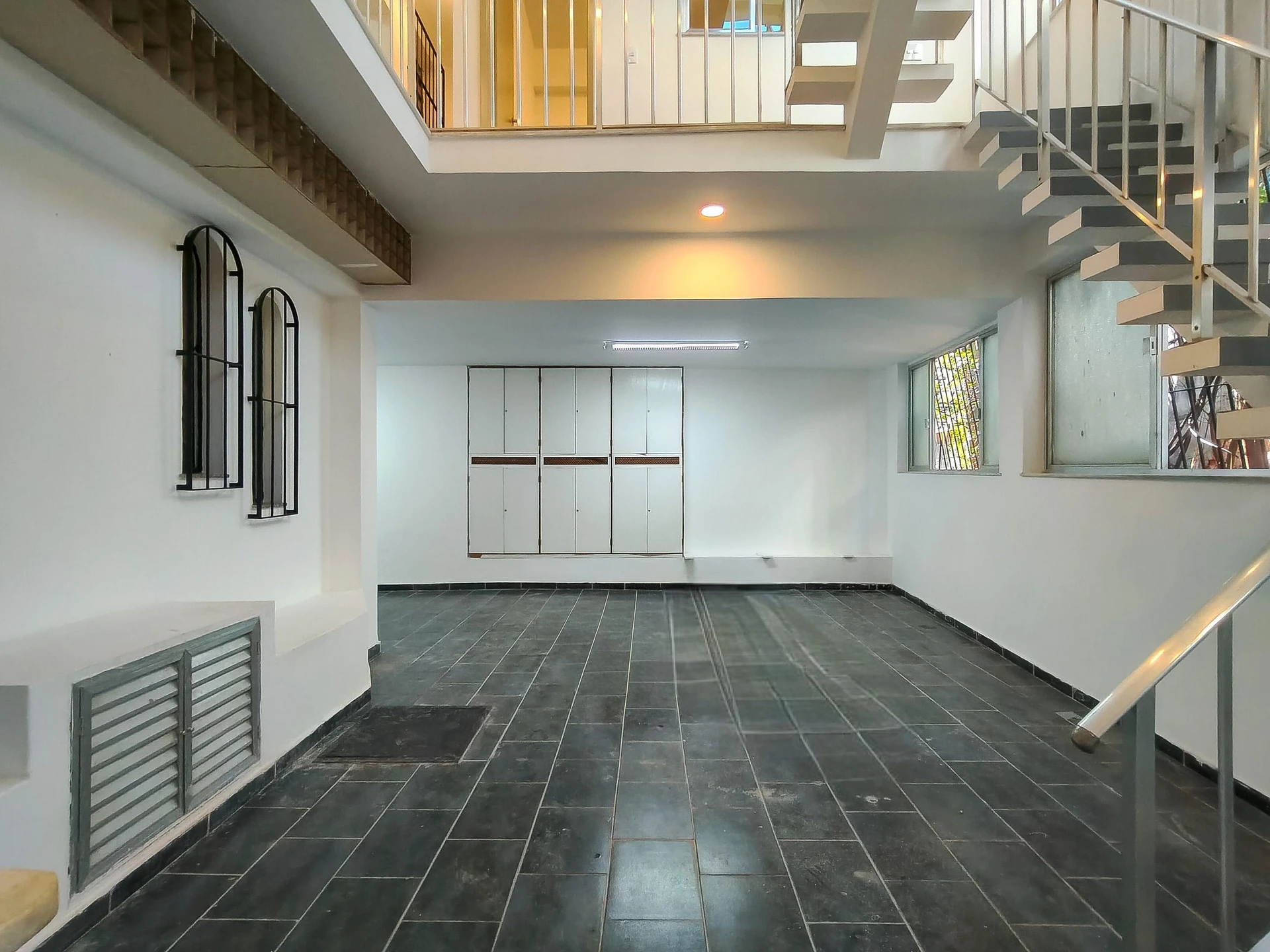 House for rent with 5 bedrooms and 8 bathrooms — photo 4