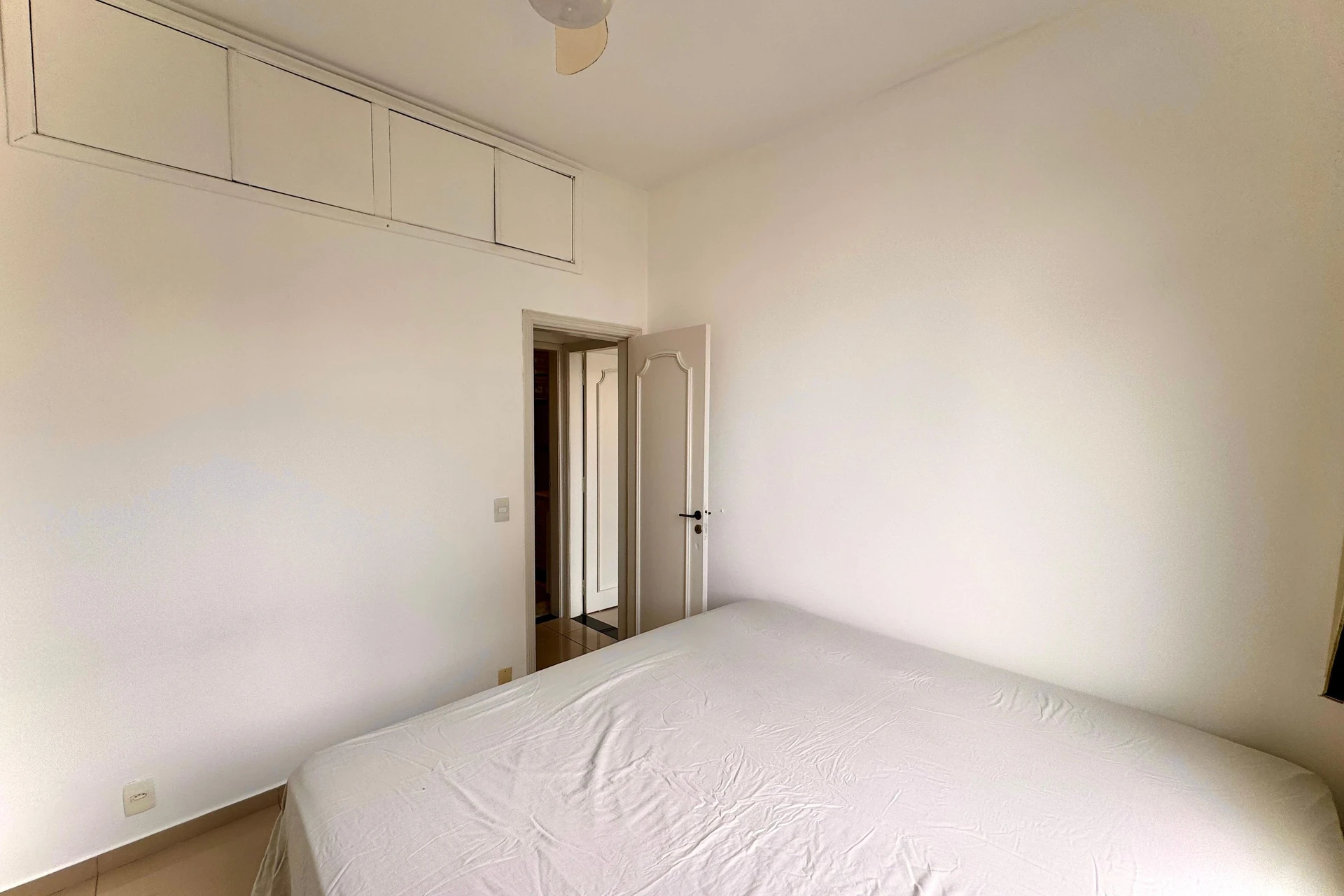Apartamento mobiliado de 2 quartos com máquina de lavar — photo 6