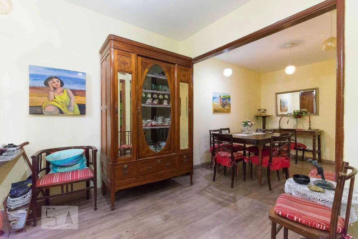 Casa com 5 suítes e 300 m², sem vaga de garagem — photo 3