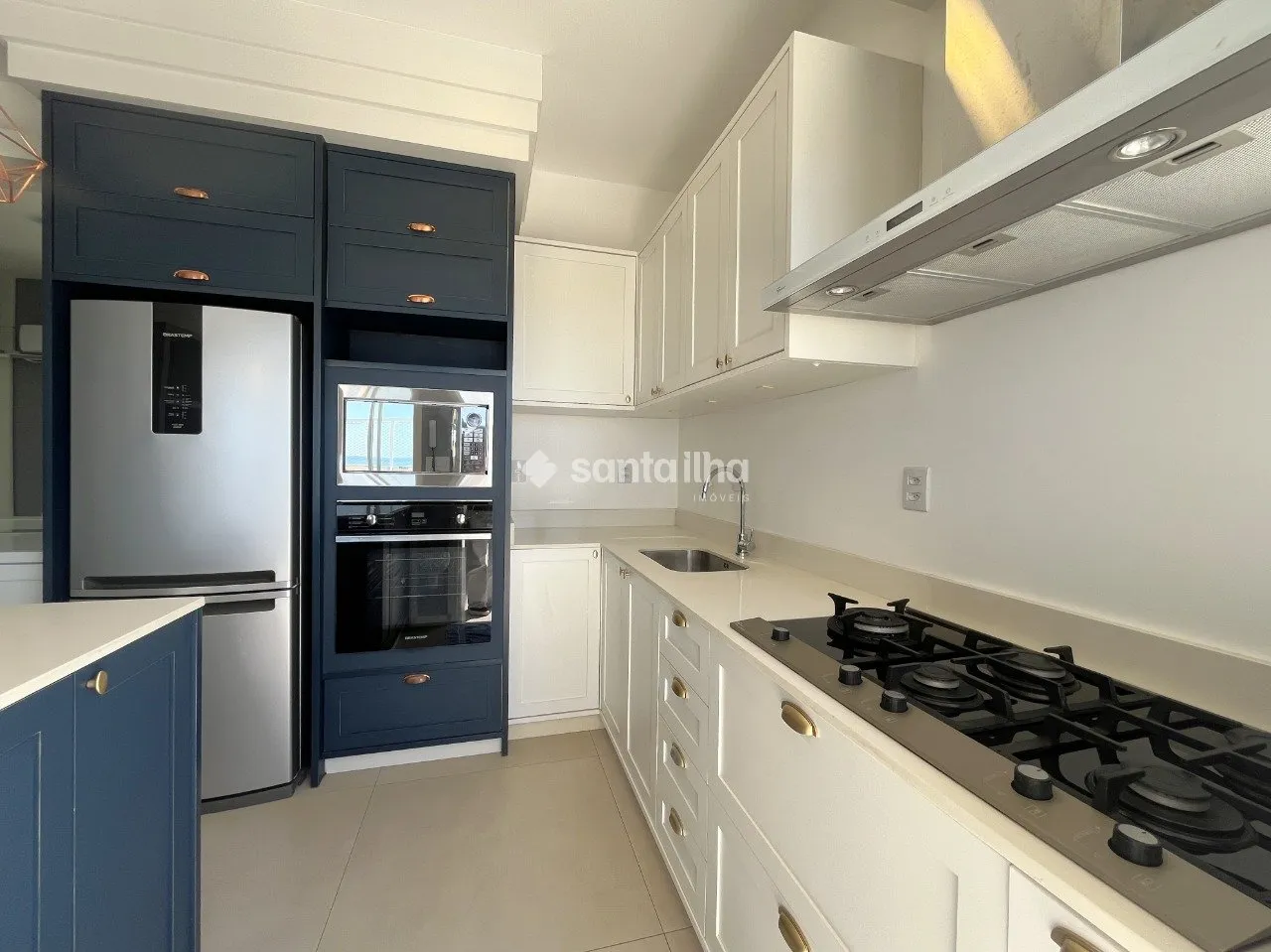Duplex apartment with 219 m², 3 bedrooms and open-plan kitchen — photo 17