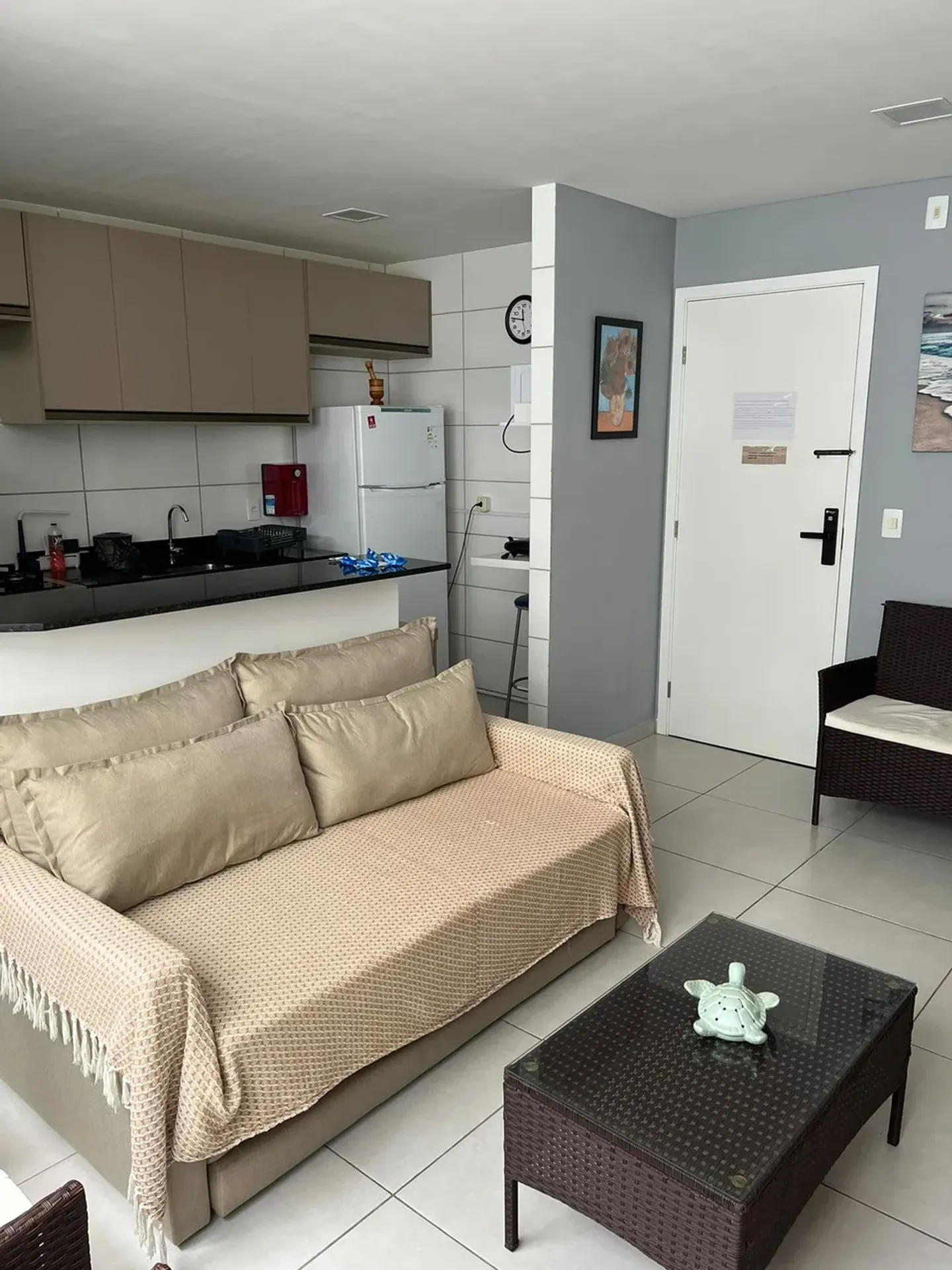 Piso amueblado con 1 dormitorio y cocina abierta