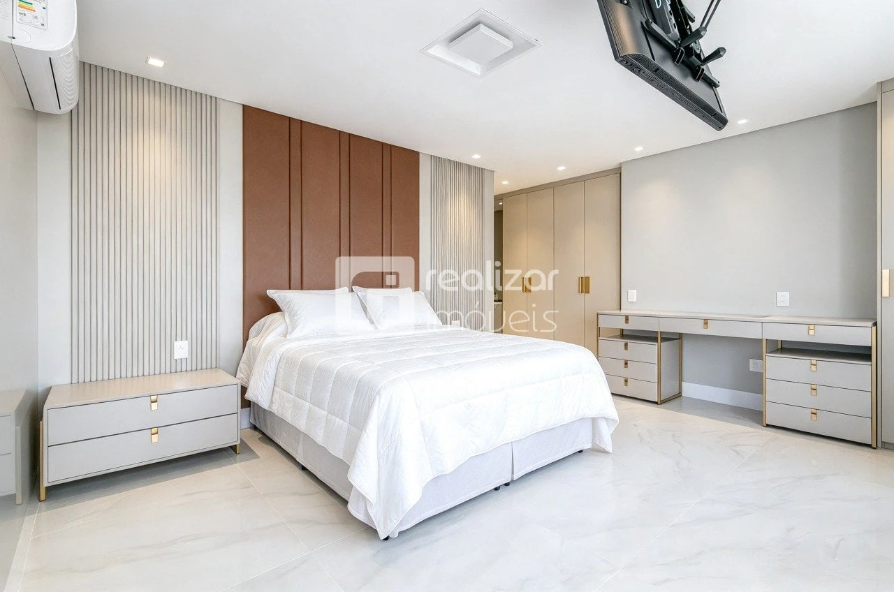 Furnished apartment, 164 m², with floor-to-ceiling windows — photo 7
