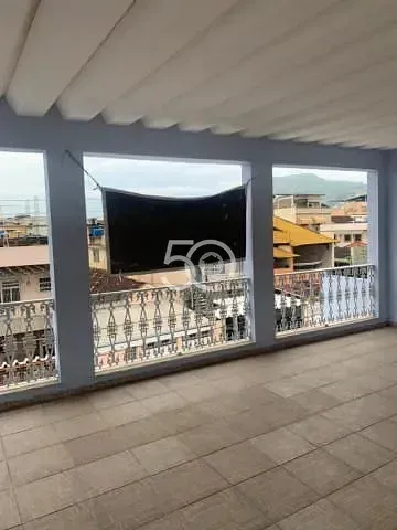 Casa com 5 quartos e cozinha fechada — photo 32